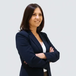 gemini-2.5-flash-image_Enhance_portrait_of_a_professional_woman_preserve_original_facial_features_and_i-3
