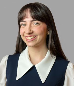 gemini-2.5-flash-image_Enhance_portrait_of_a_young_woman_preserve_original_facial_features_and_identity-3 (4)